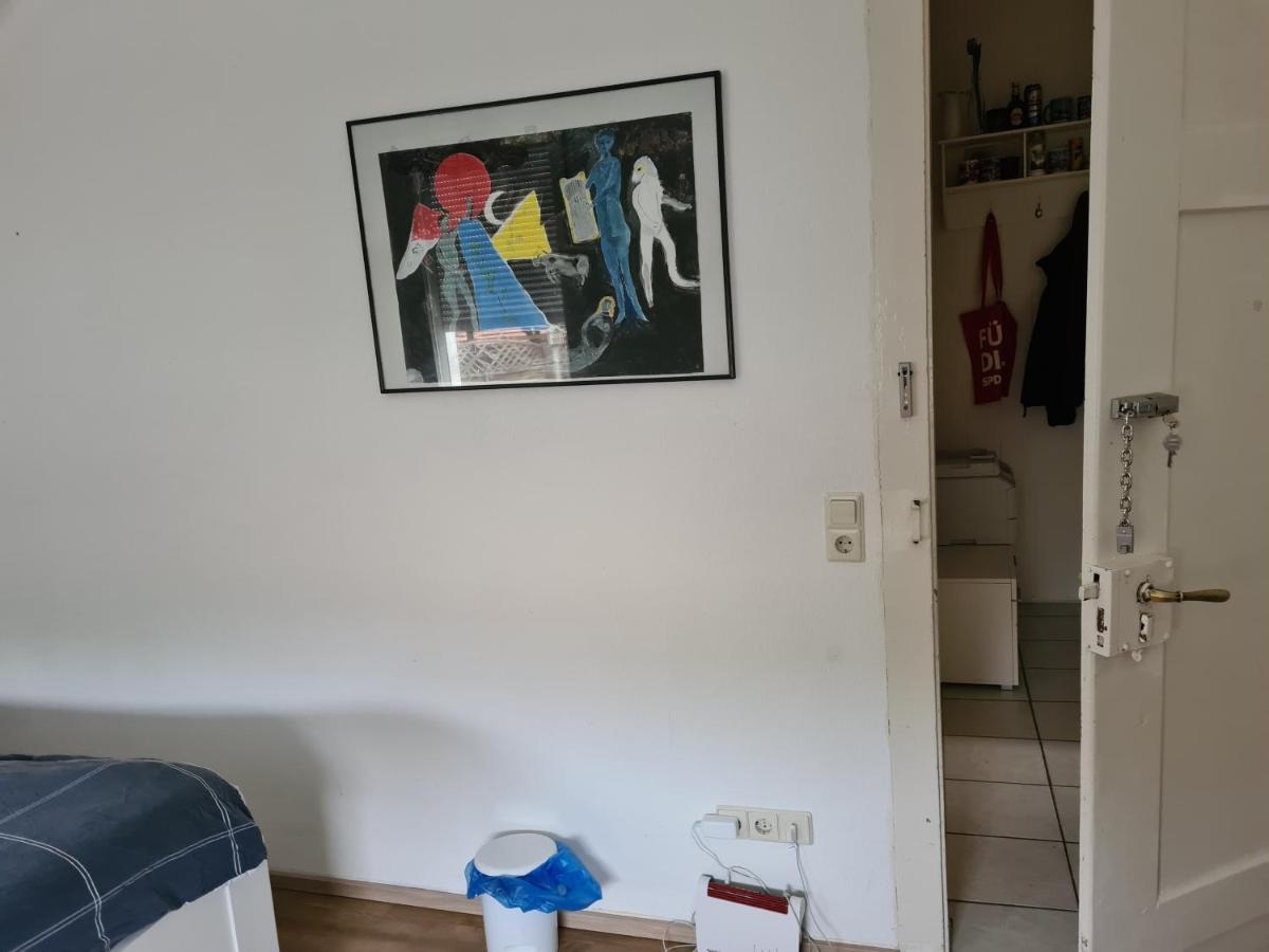 Charmantes Helles Zimmer Zentrumnah Und Naturnah Goeppingen Luaran gambar